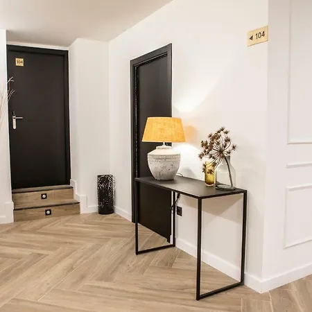 Blanq Comedias Vendégház 4*