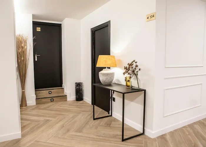 Blanq Comedias Vendégház 4*