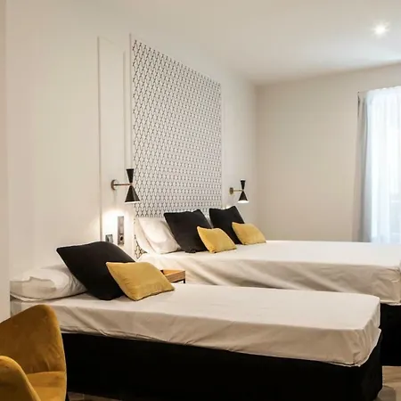 Blanq Comedias Guest house 2*